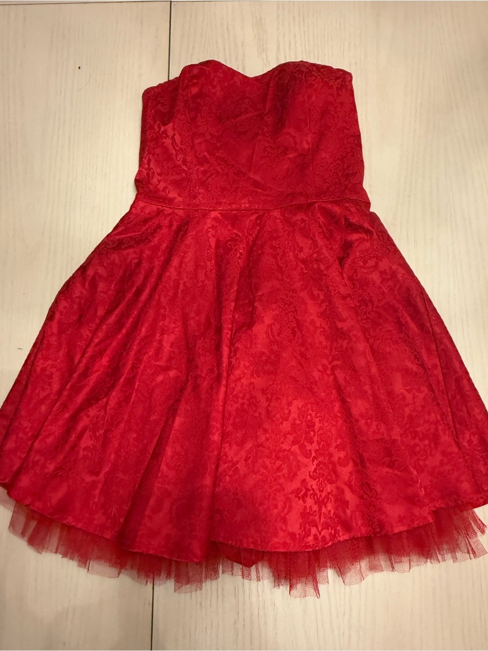Forever 21 red strapless formal above knee party dress size medium m tulle